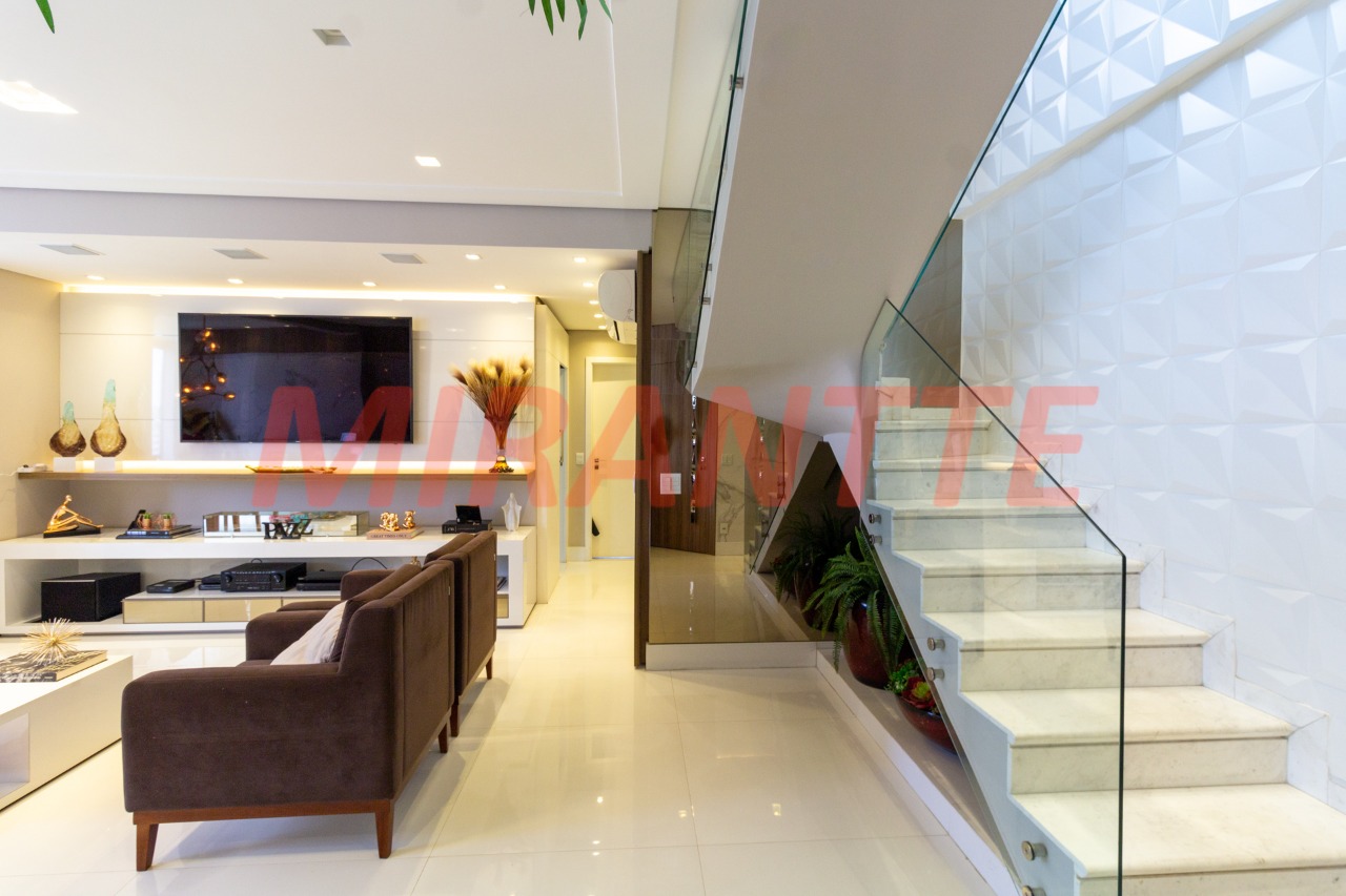 Cobertura de 247m² com 5 quartos em Santa Teresinha
