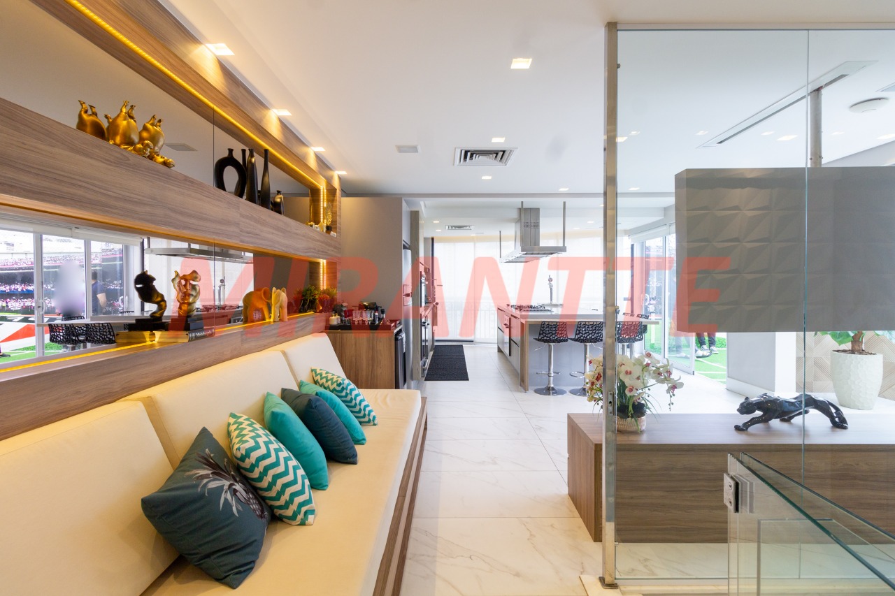 Cobertura de 247m² com 5 quartos em Santa Teresinha