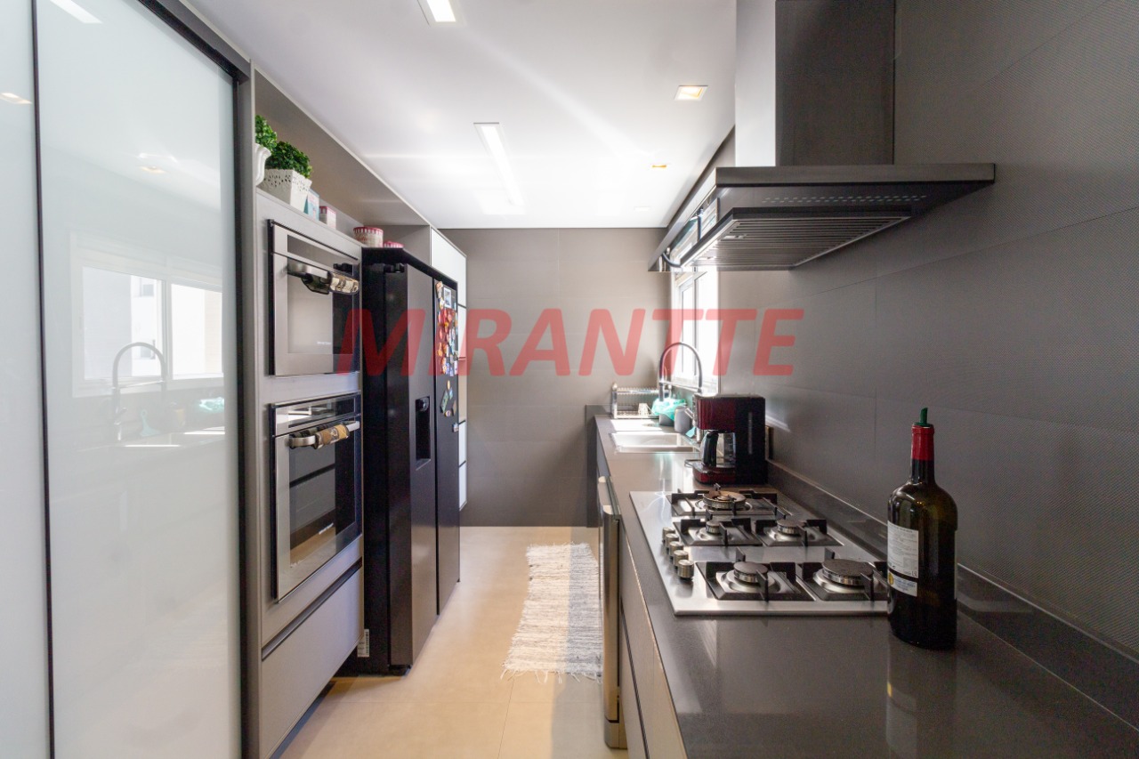 Apartamento de 181m² com 2 quartos em Santa Teresinha