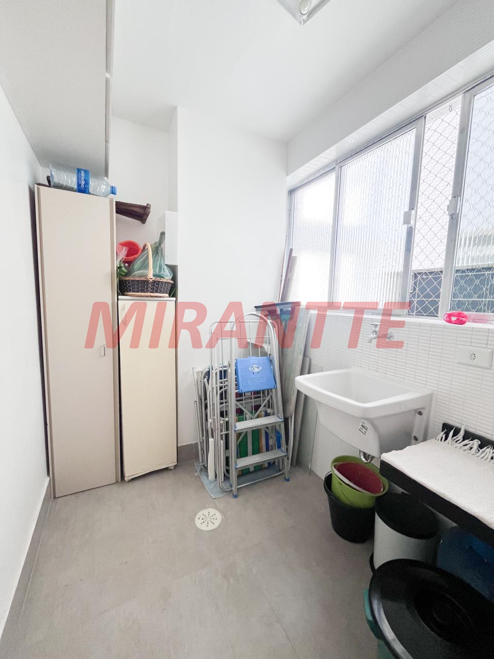 Apartamento de 85m² com 3 quartos em Vila Alzira