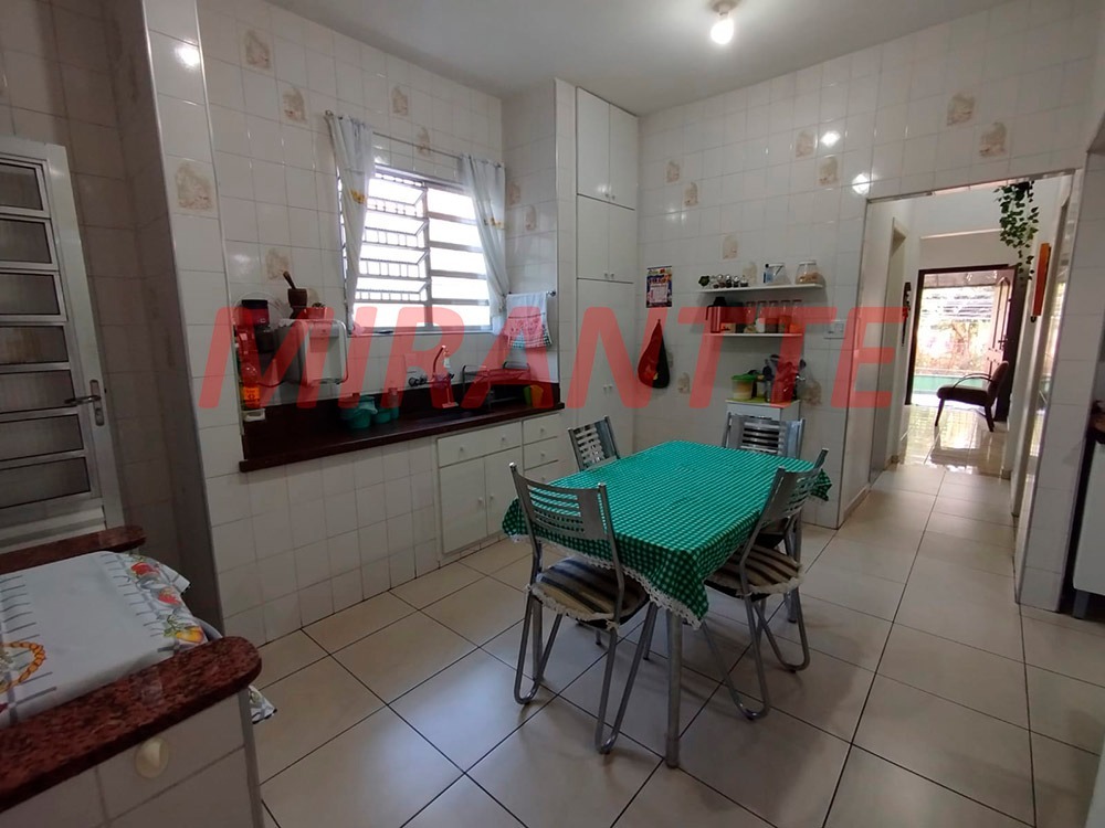 Sobrado de 90m² com 4 quartos em Vila Guaca