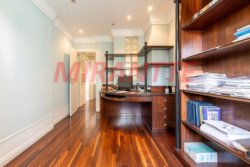 Apartamento de 288m² com 5 quartos em Moema