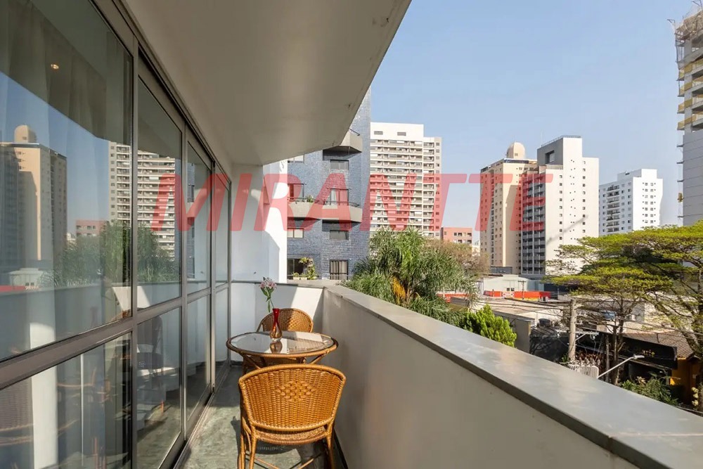 Apartamento de 288m² com 5 quartos em Moema
