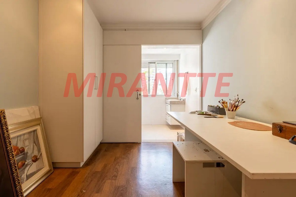 Apartamento de 288m² com 5 quartos em Moema