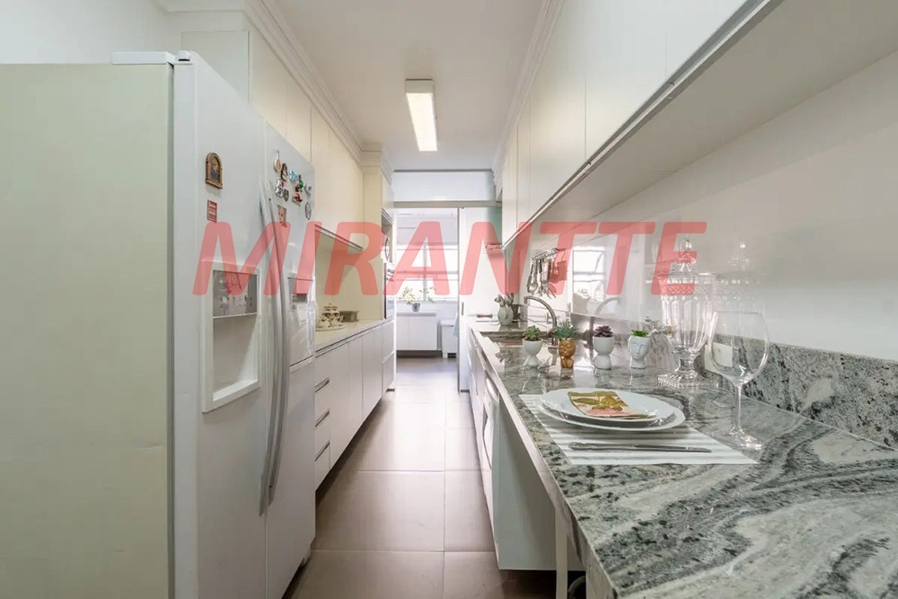 Apartamento de 288m² com 5 quartos em Moema