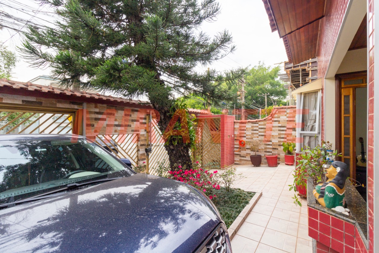 Sobrado de 212m² com 3 quartos em Santa Teresinha