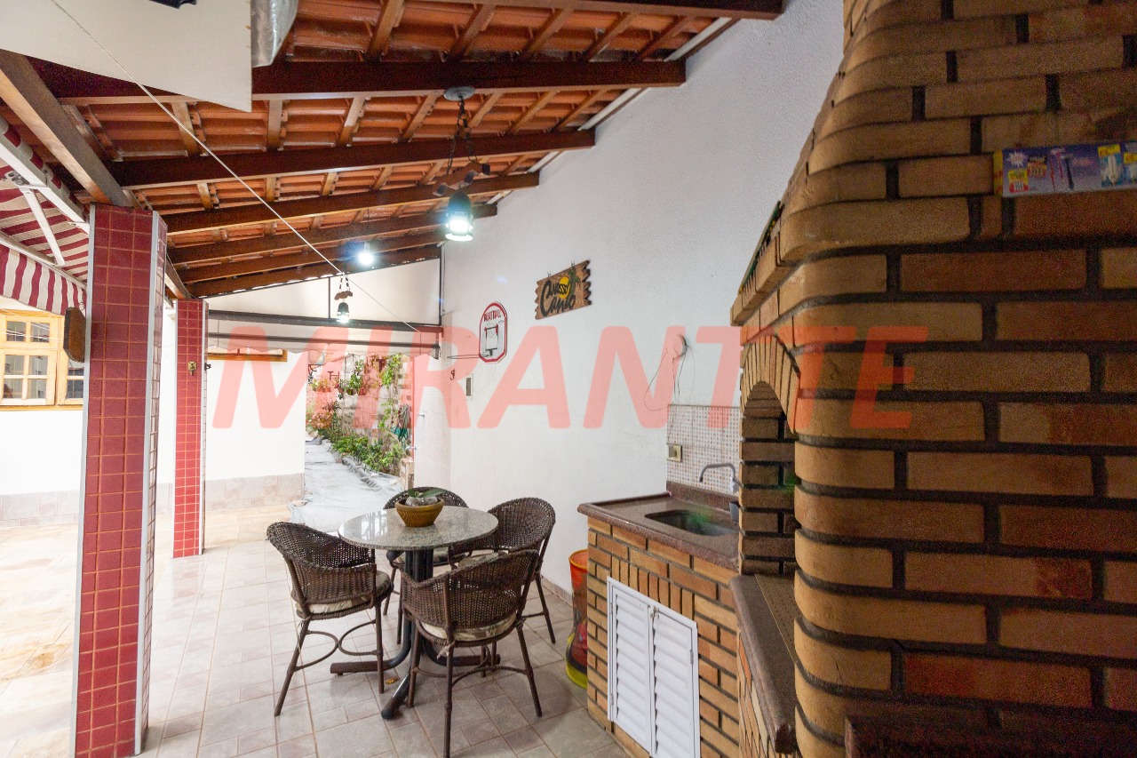 Sobrado de 212m² com 3 quartos em Santa Teresinha