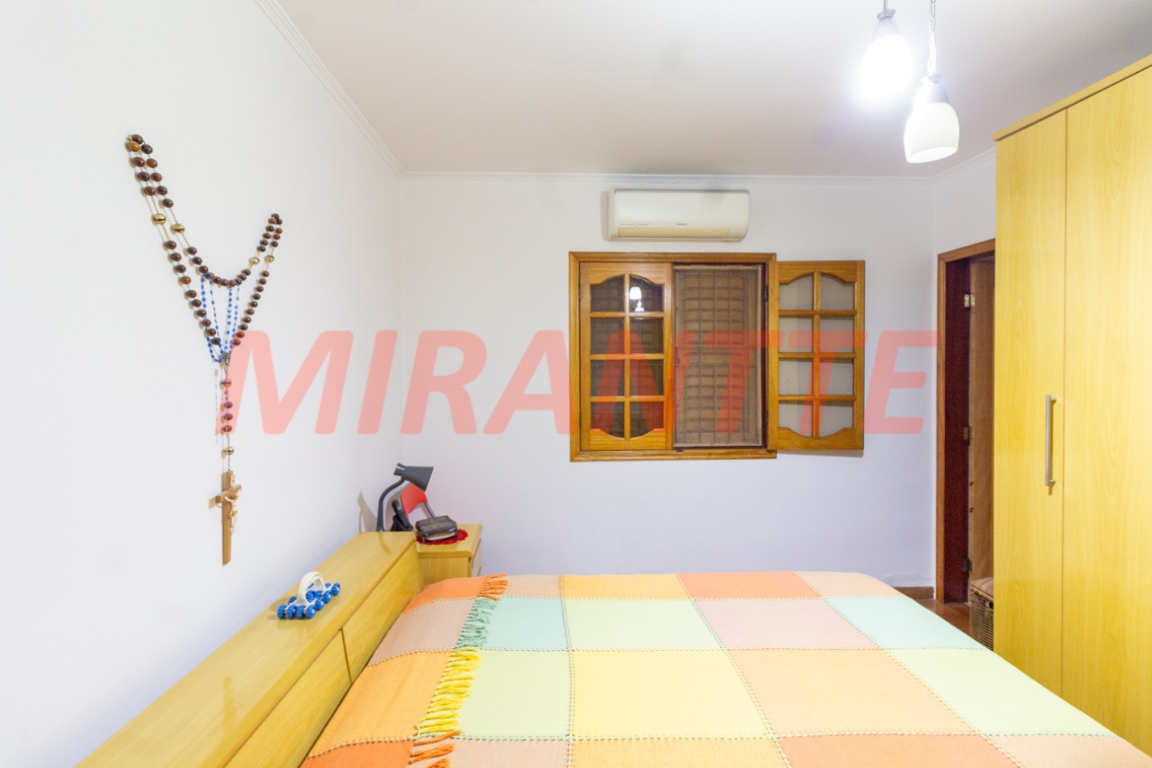 Sobrado de 212m² com 3 quartos em Santa Teresinha