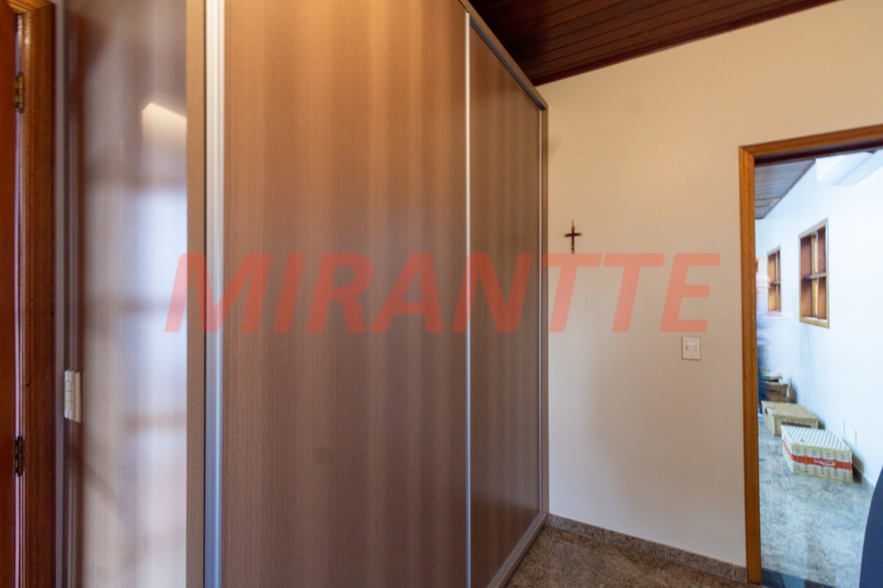 Sobrado de 212m² com 3 quartos em Santa Teresinha