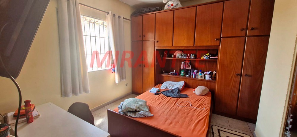 Casa terrea de 160m² com 4 quartos em Parque Vitória