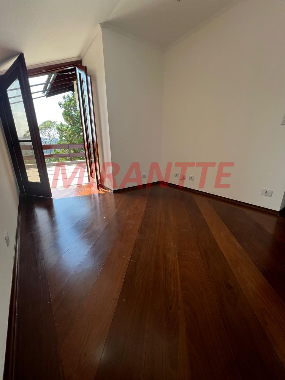 Casa terrea de 400m² com 4 quartos em Samambaia