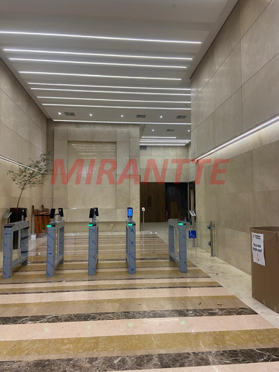 Conjunto comercial de 304m² em Vila Olimpia