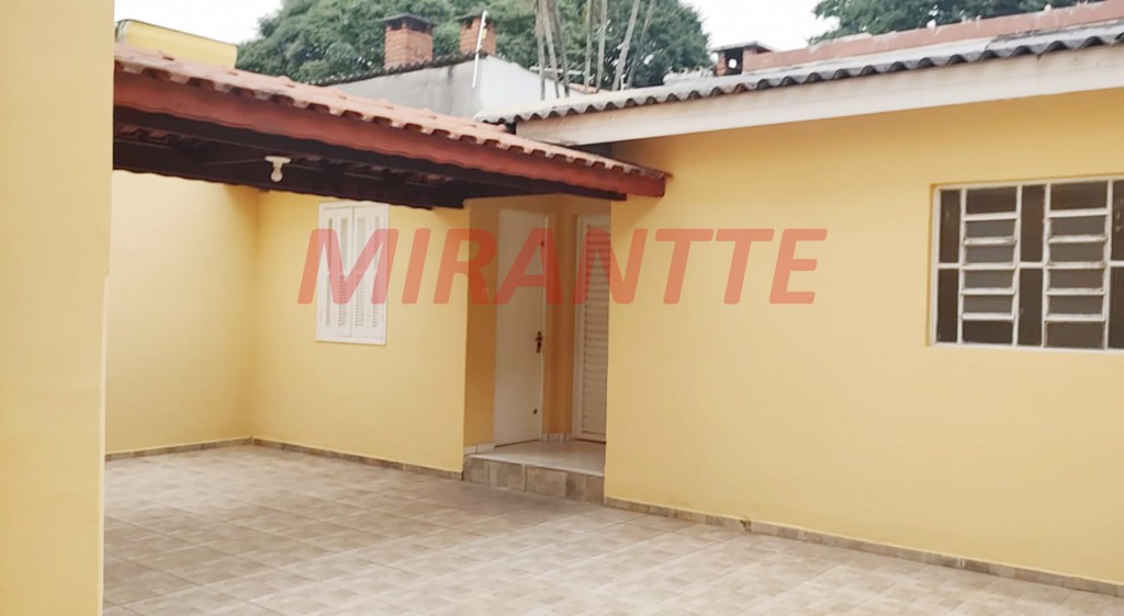 Comercial de 210m² em Limão