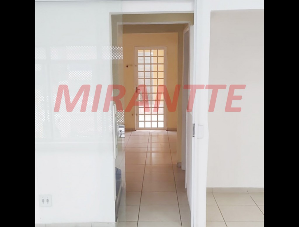 Comercial de 210m² em Limão