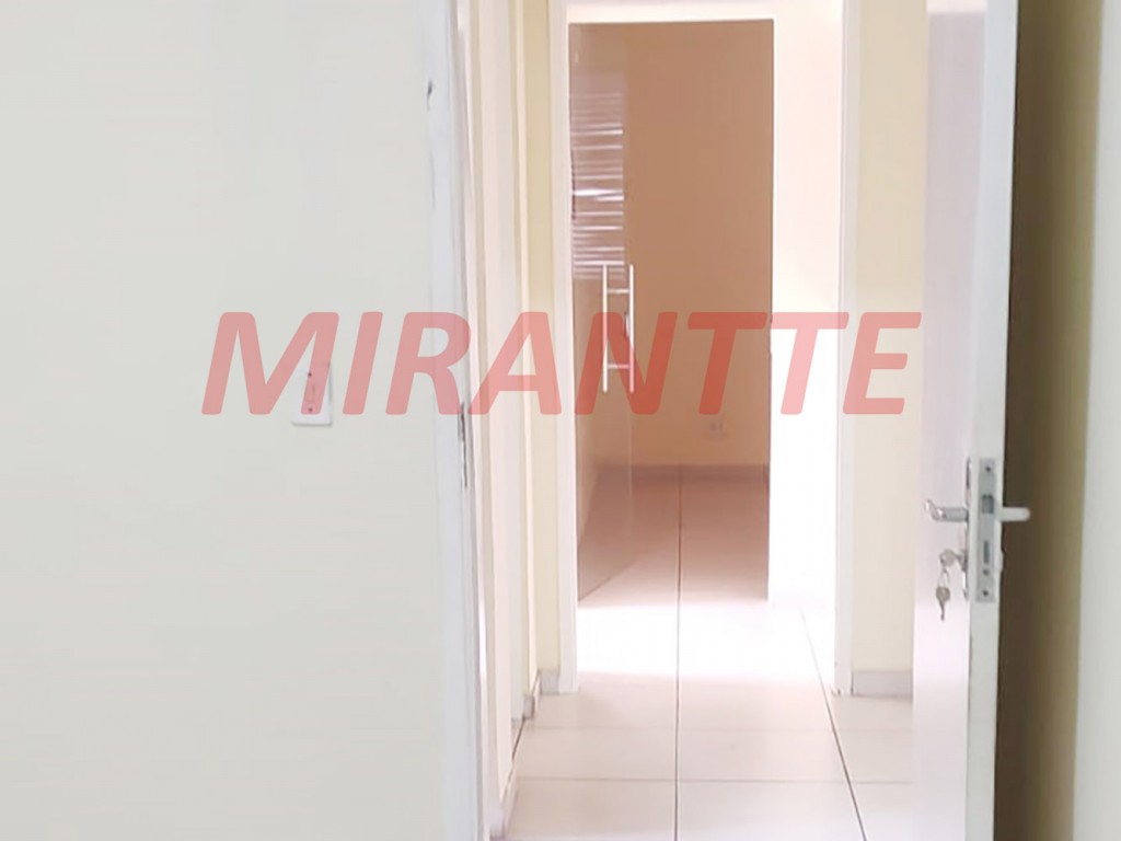 Comercial de 210m² em Limão