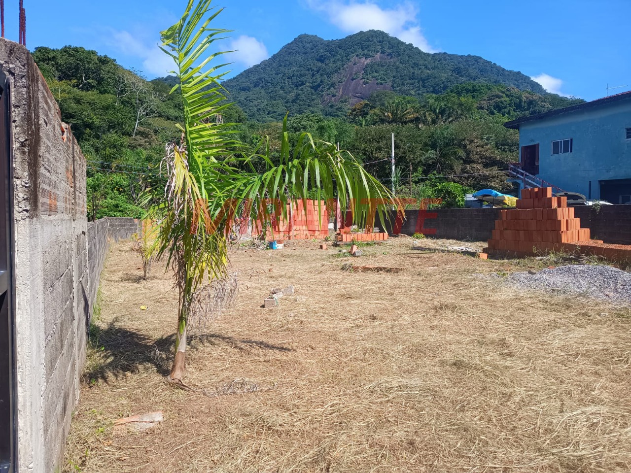 Terreno de 0m² em Praia do Costão Peruibe