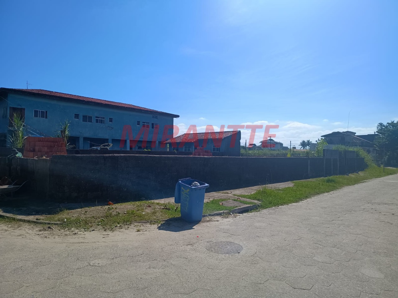 Terreno de 0m² em Praia do Costão Peruibe