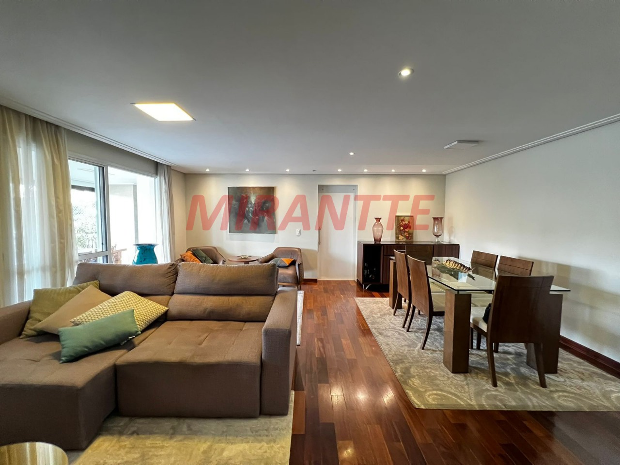 Apartamento de 140m² com 3 quartos em Santa Teresinha