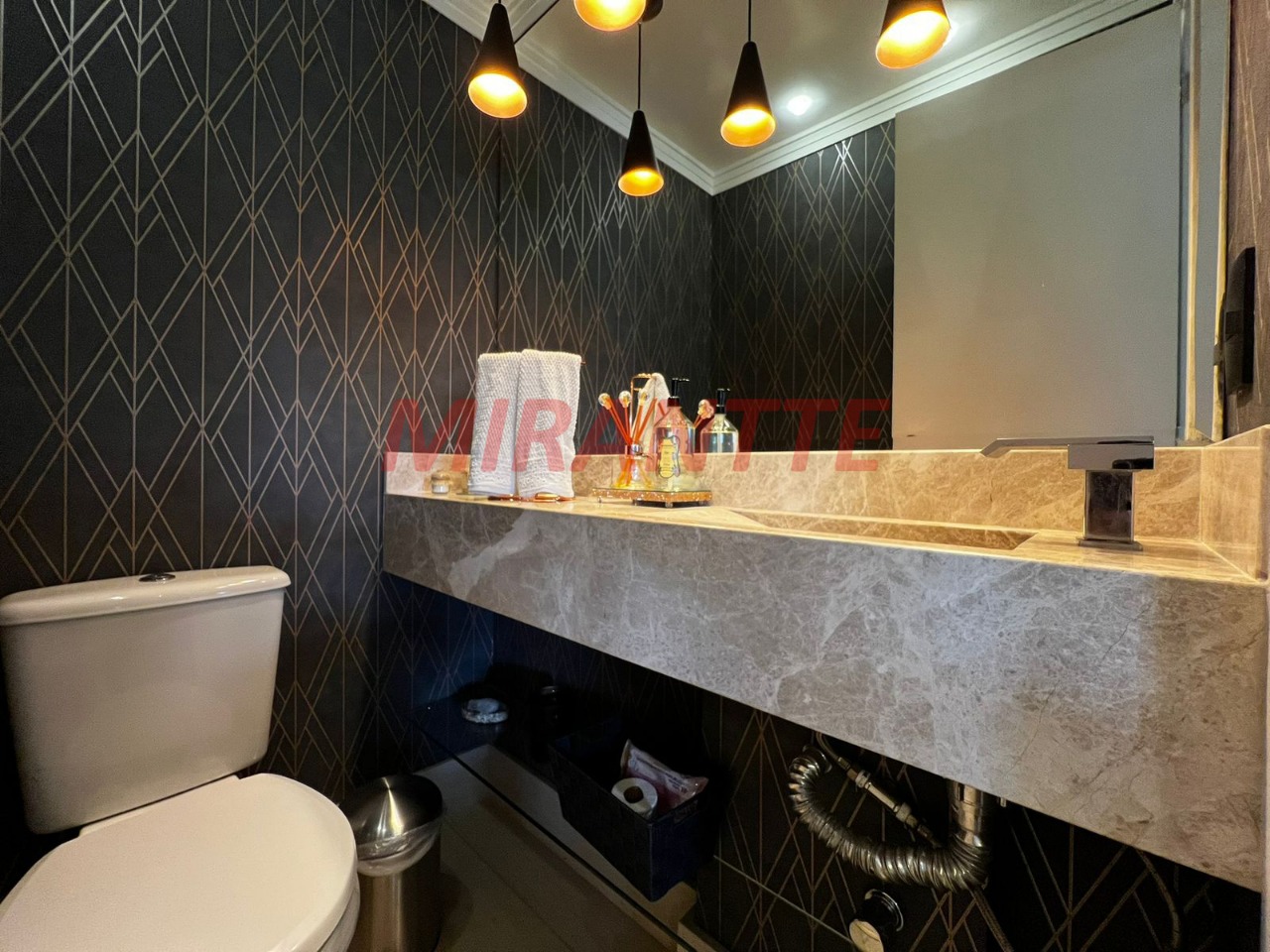 Apartamento de 140m² com 3 quartos em Santa Teresinha