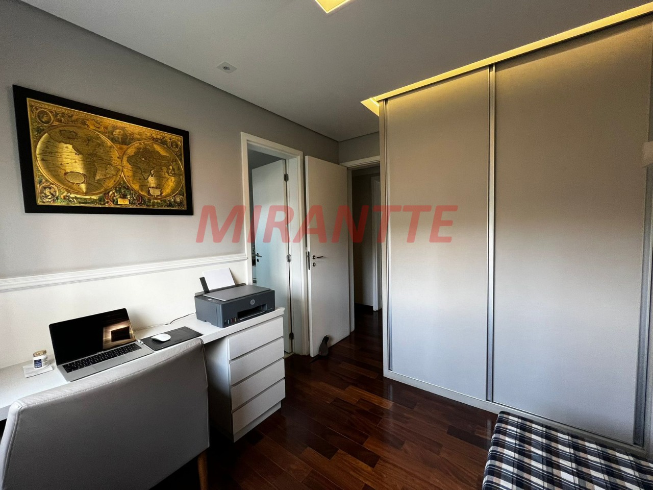 Apartamento de 140m² com 3 quartos em Santa Teresinha