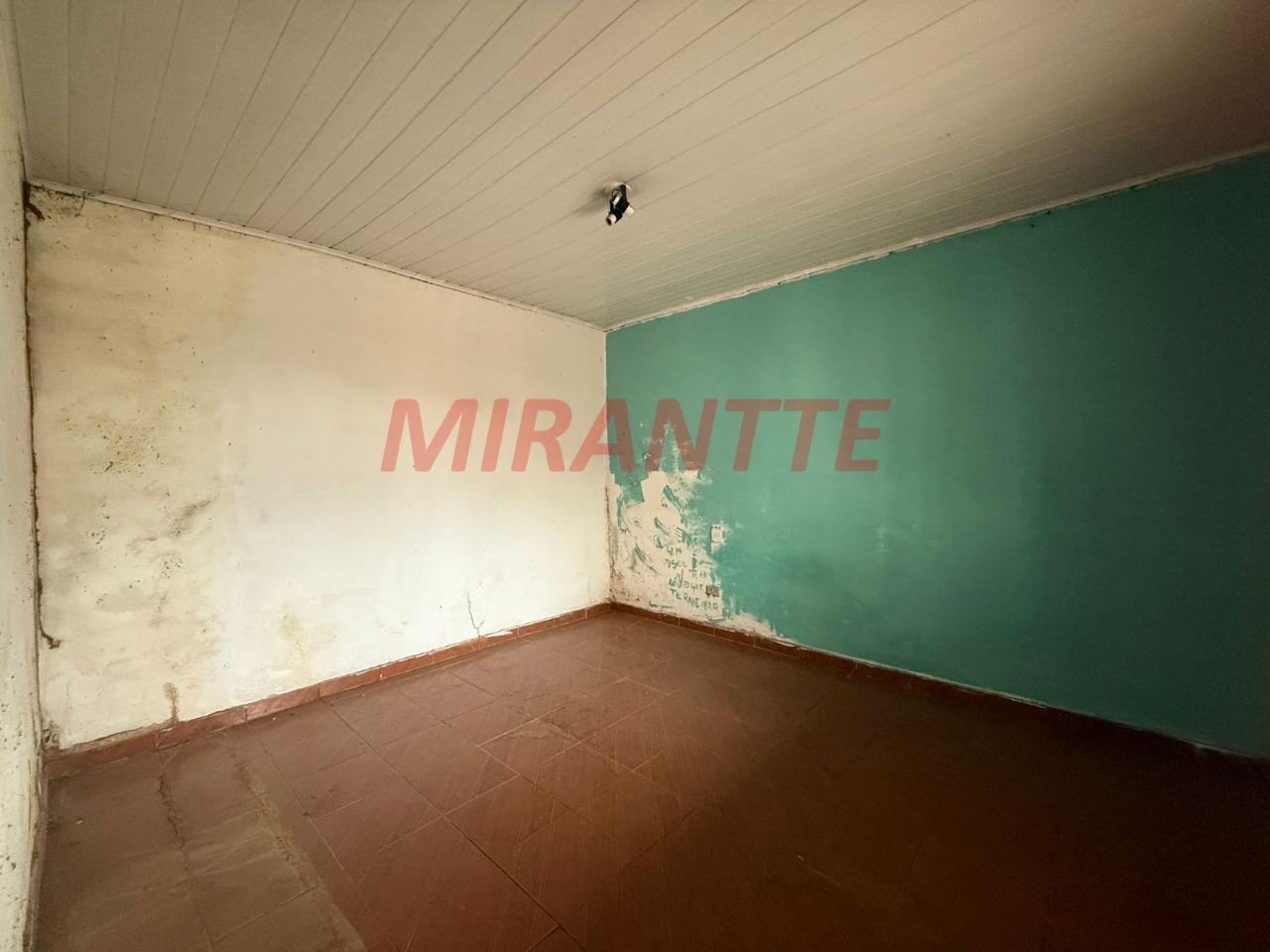 Casa terrea de 159m² com 6 quartos em Vila Mazzei