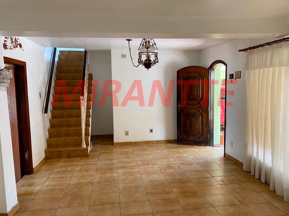 Sobrado de 233m² com 3 quartos em Parada Inglesa