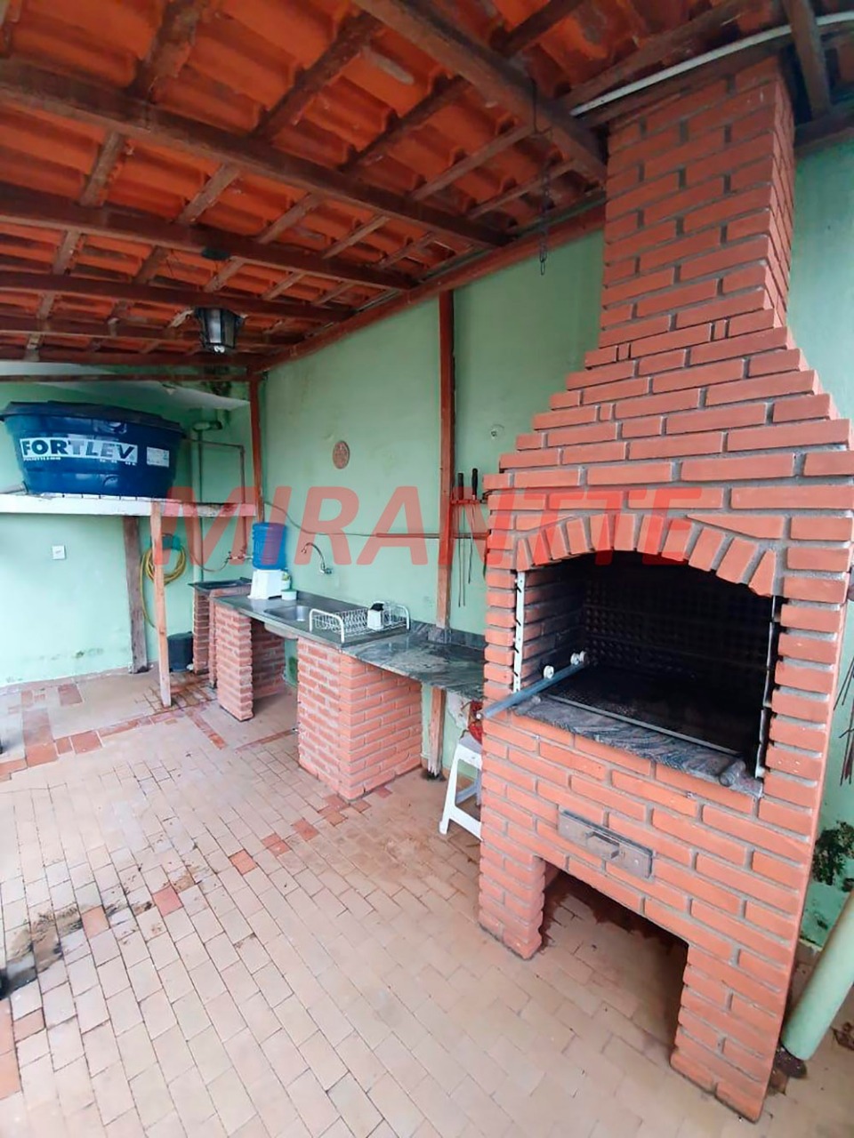 Sobrado de 233m² com 3 quartos em Parada Inglesa