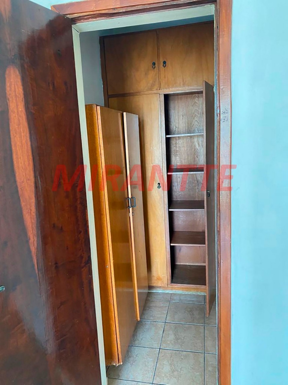Sobrado de 233m² com 3 quartos em Parada Inglesa