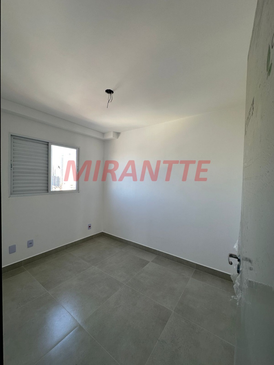 Apartamento de 48m² com 2 quartos em Jardim Aida