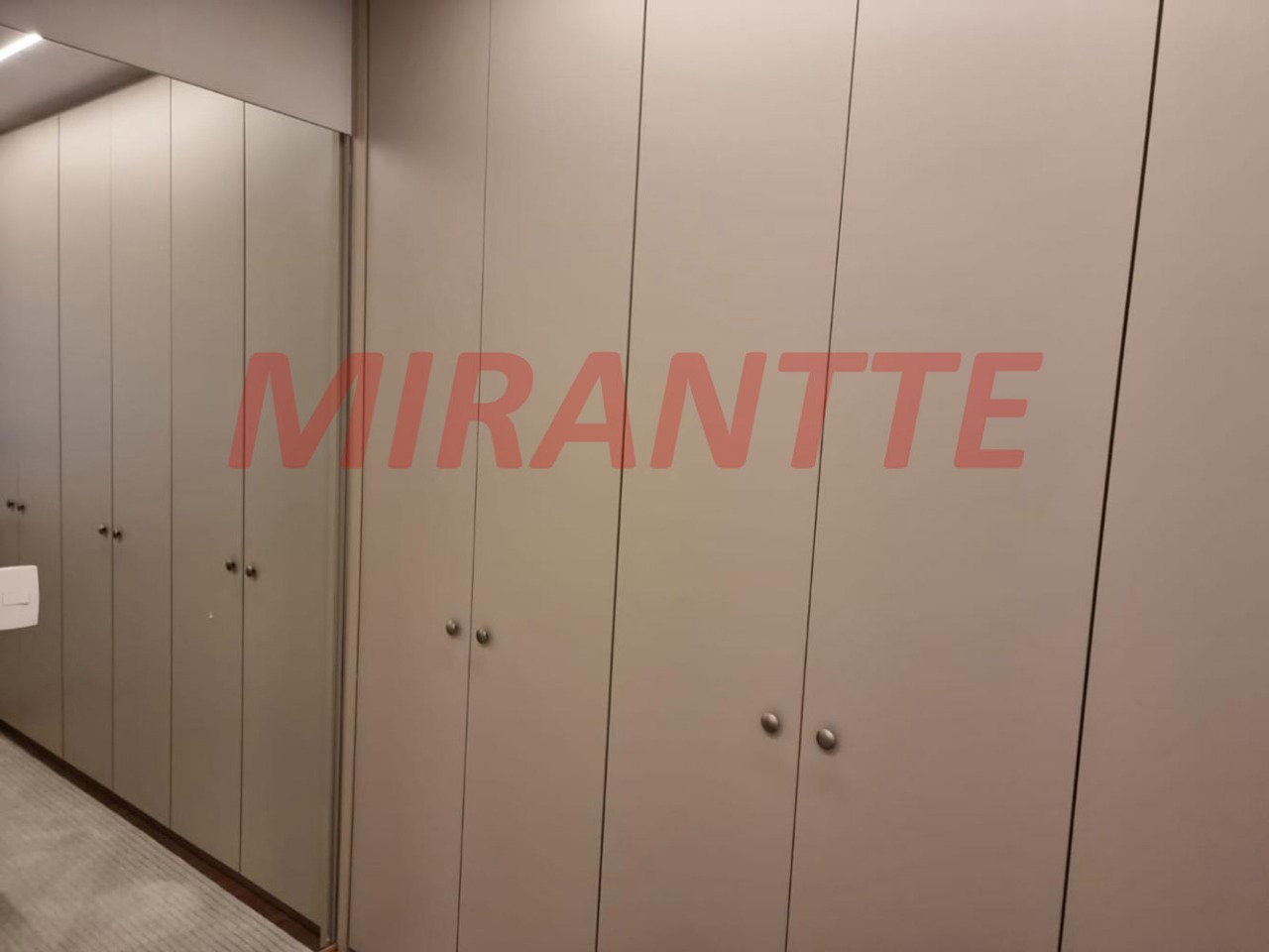 Apartamento de 76m² com 2 quartos em Santana