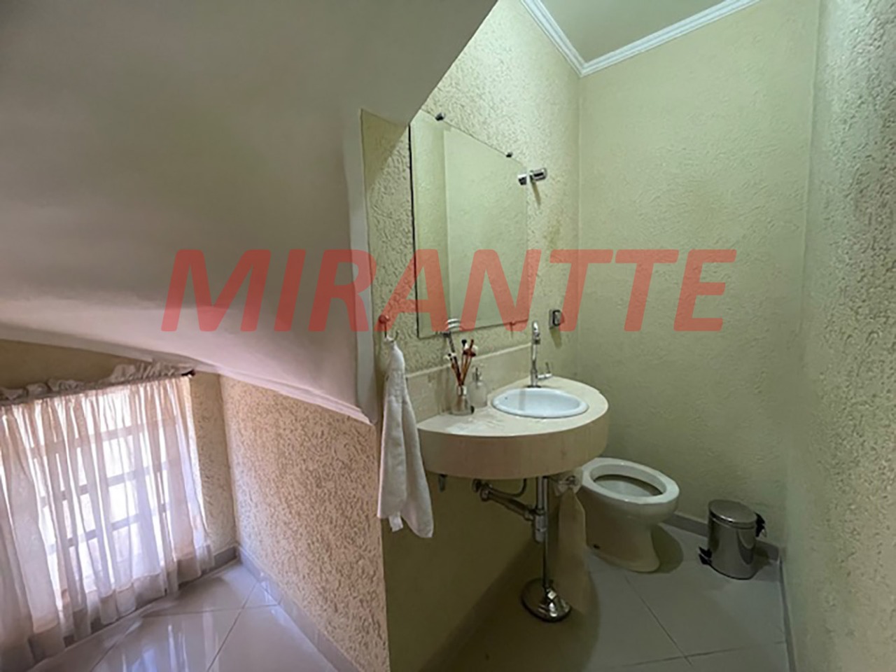 Sobrado de 222m² com 3 quartos em Mandaqui