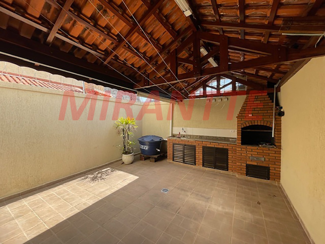 Sobrado de 222m² com 3 quartos em Mandaqui