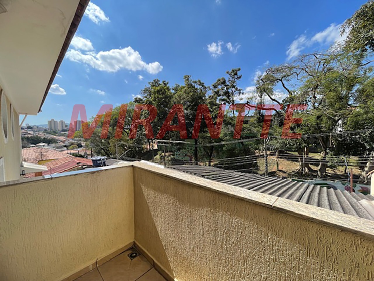 Sobrado de 222m² com 3 quartos em Mandaqui
