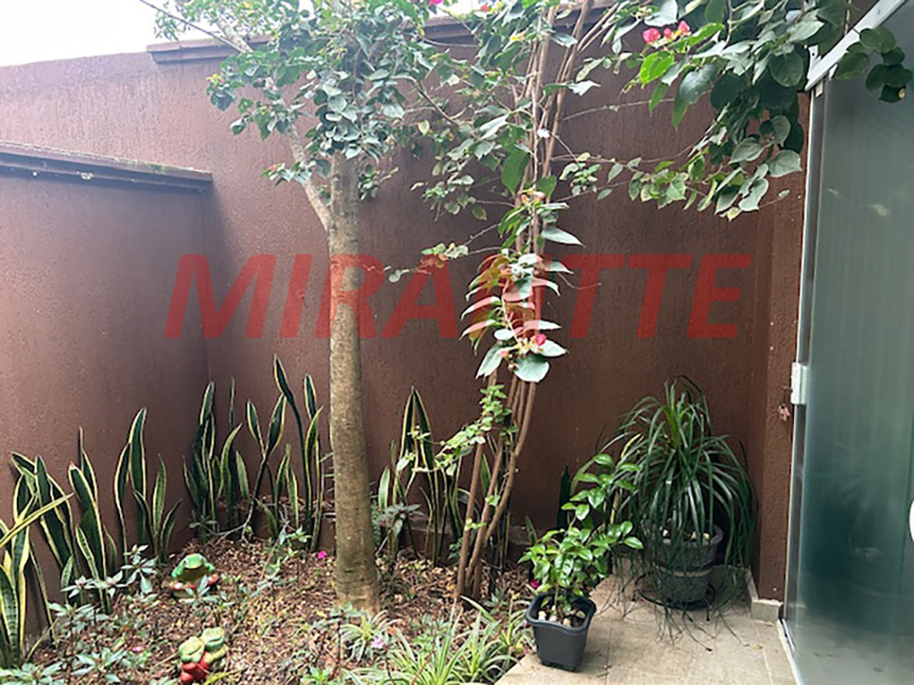 Cond. fechado de 169m² com 3 quartos em Vila Santos