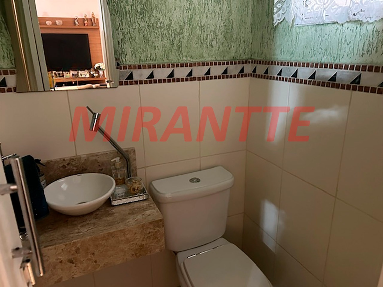 Cond. fechado de 169m² com 3 quartos em Vila Santos