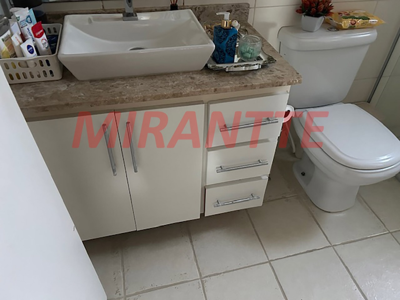 Cond. fechado de 169m² com 3 quartos em Vila Santos