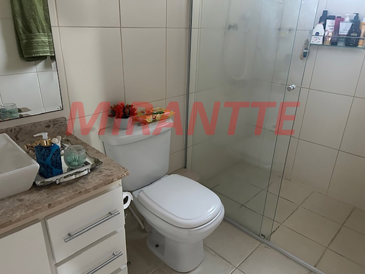 Cond. fechado de 169m² com 3 quartos em Vila Santos