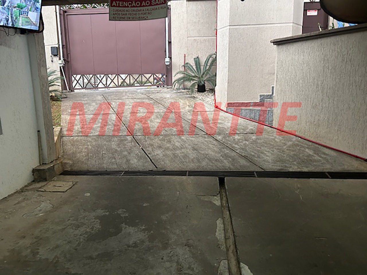 Cond. fechado de 169m² com 3 quartos em Vila Santos