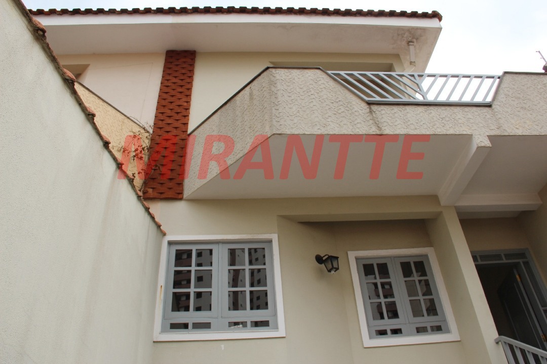 Sobrado de 243m² com 3 quartos em Santa Teresinha