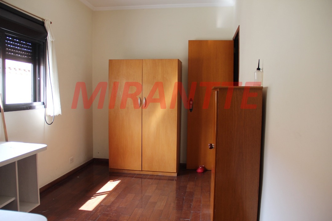 Sobrado de 243m² com 3 quartos em Santa Teresinha