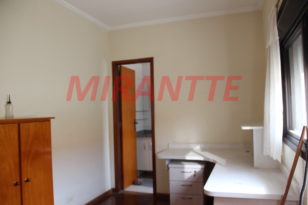 Sobrado de 243m² com 3 quartos em Santa Teresinha