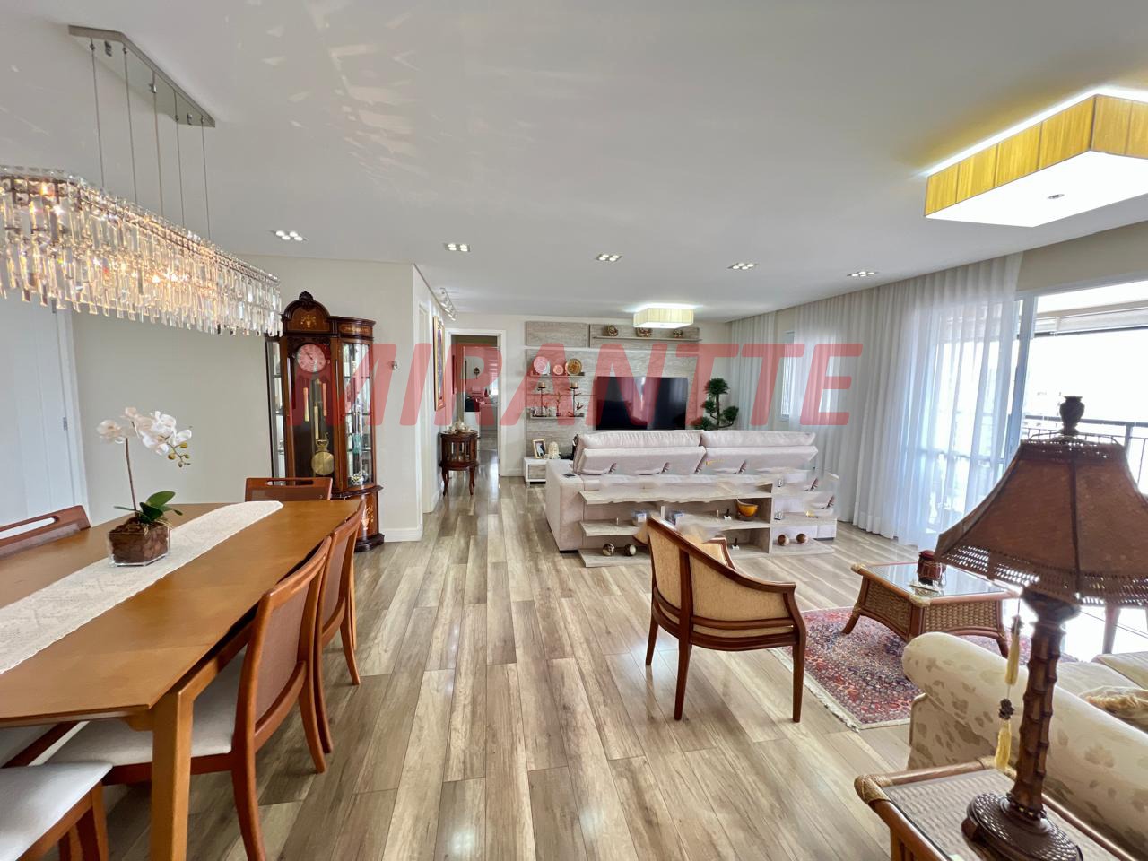 Apartamento de 163m² com 3 quartos em Santana