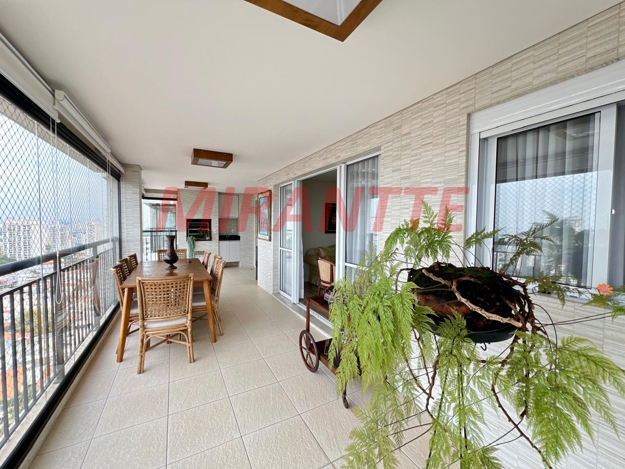 Apartamento de 163m² com 3 quartos em Santana
