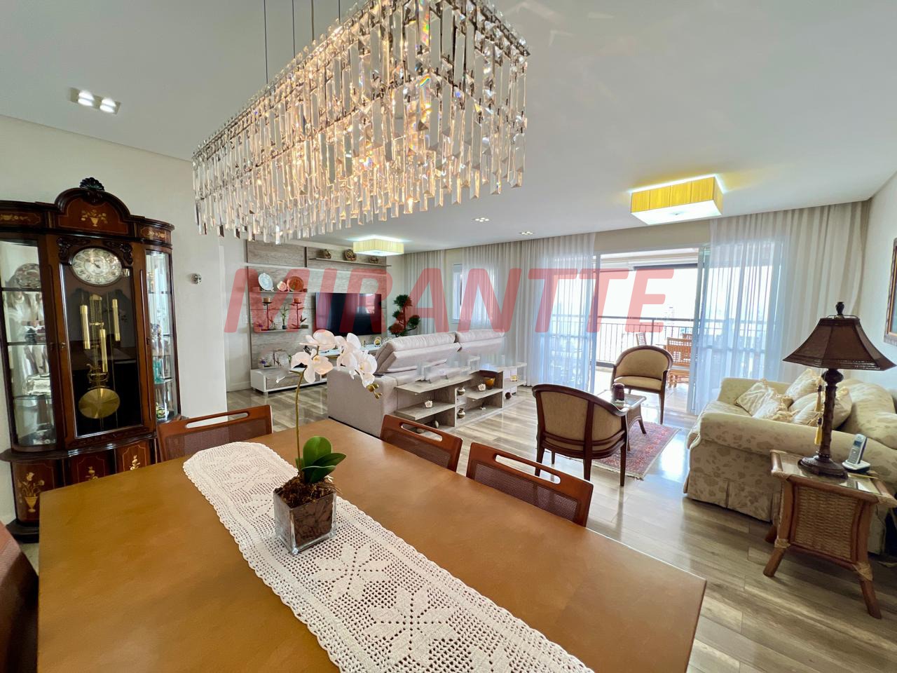 Apartamento de 163m² com 3 quartos em Santana
