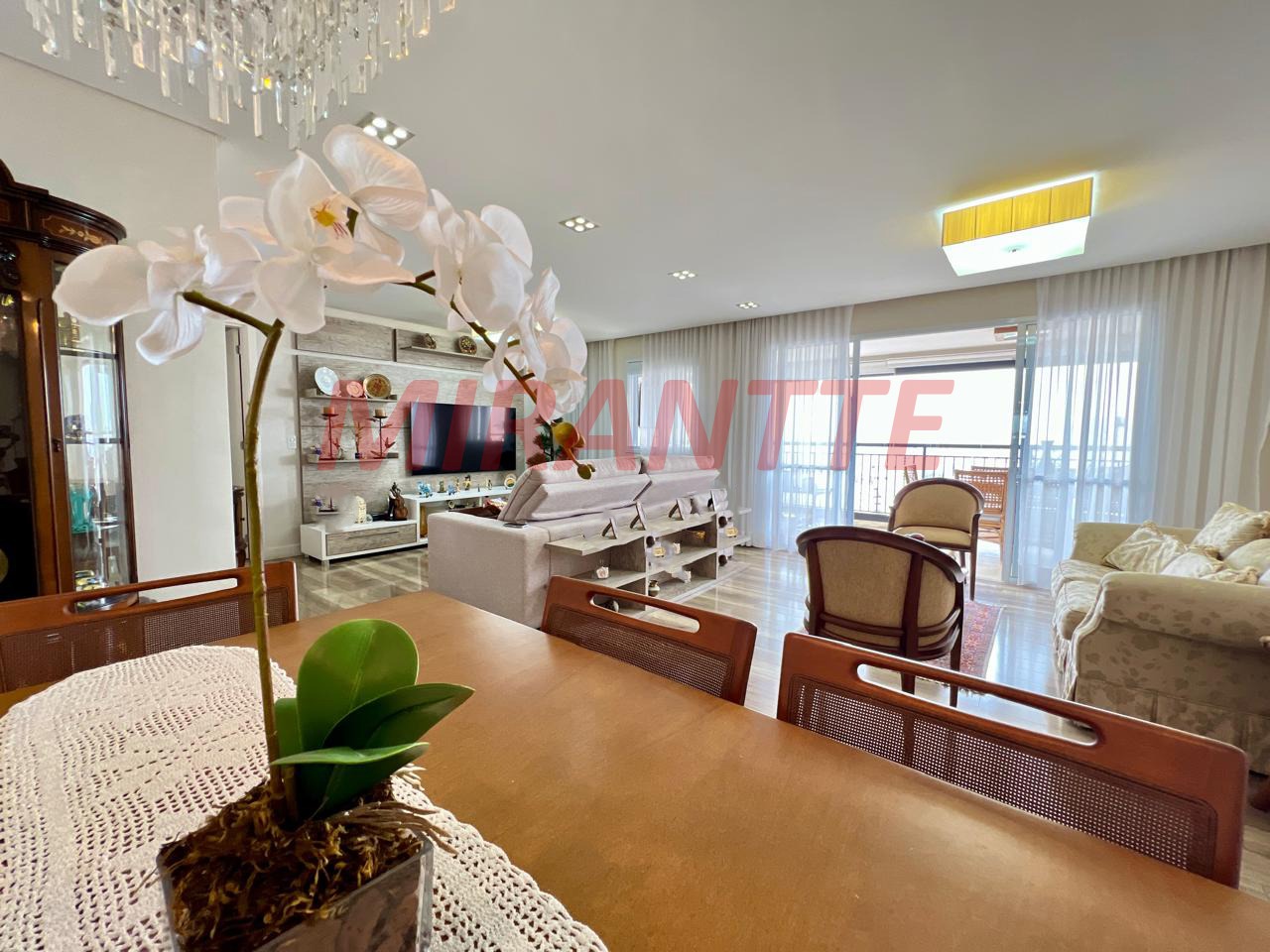 Apartamento de 163m² com 3 quartos em Santana