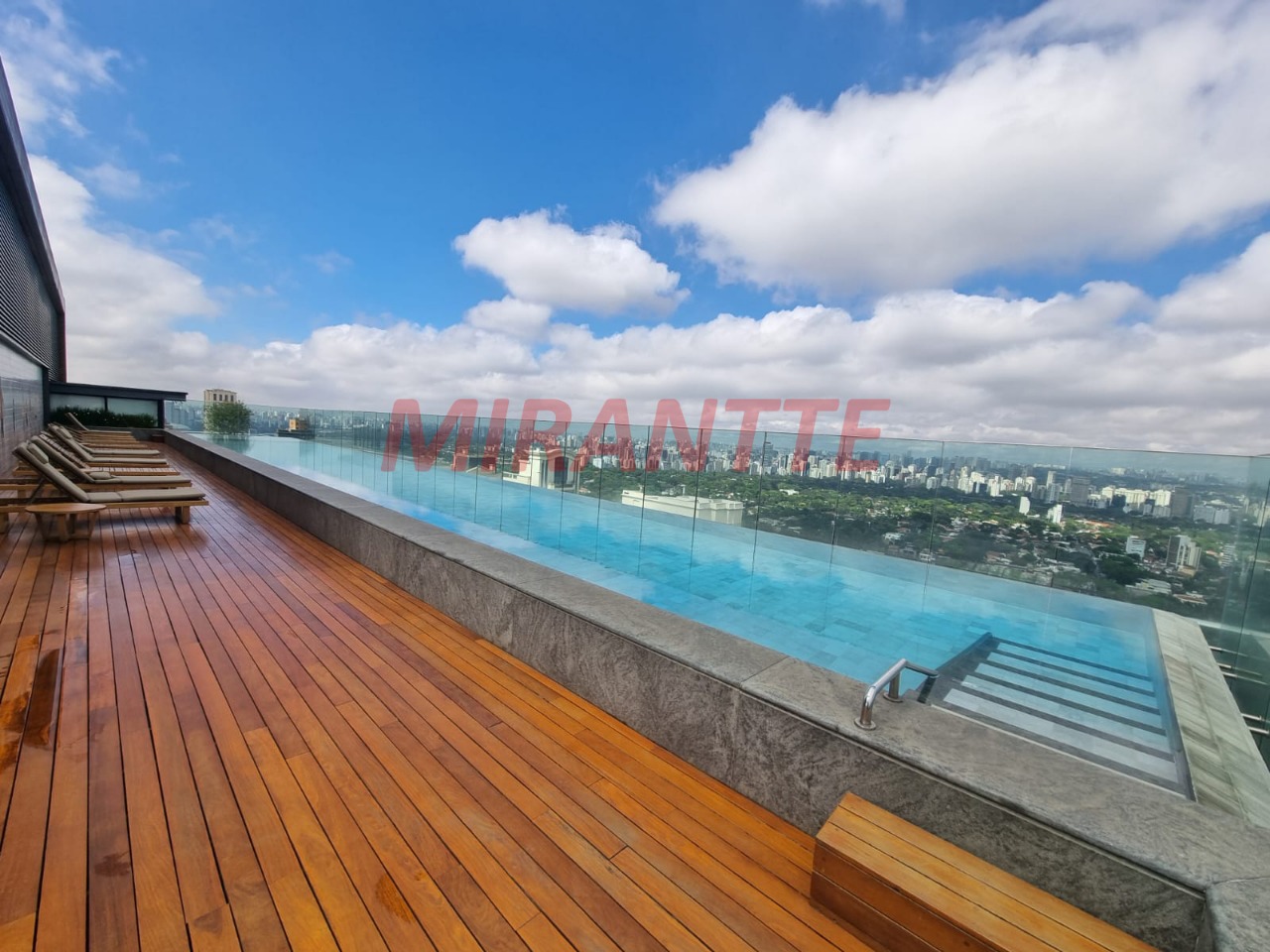 Apartamento de 91.82m² com 2 quartos em Jardim America
