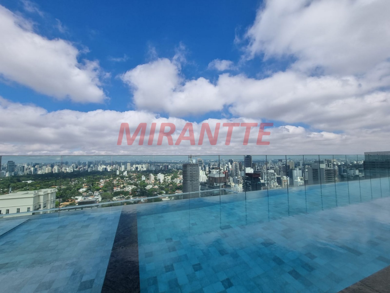 Apartamento de 91.82m² com 2 quartos em Jardim America