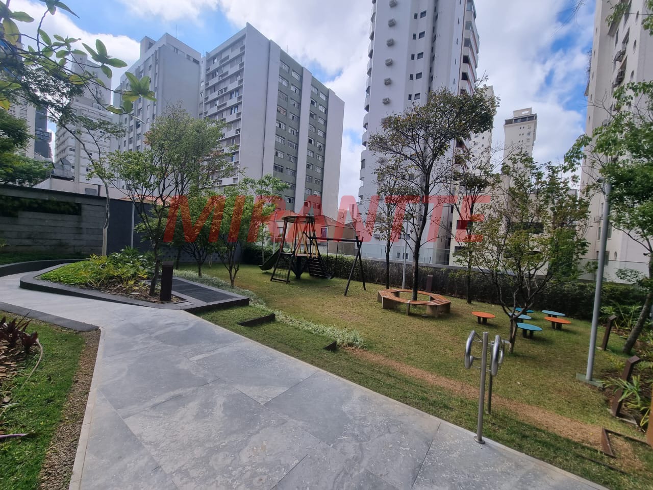 Apartamento de 91.82m² com 2 quartos em Jardim America