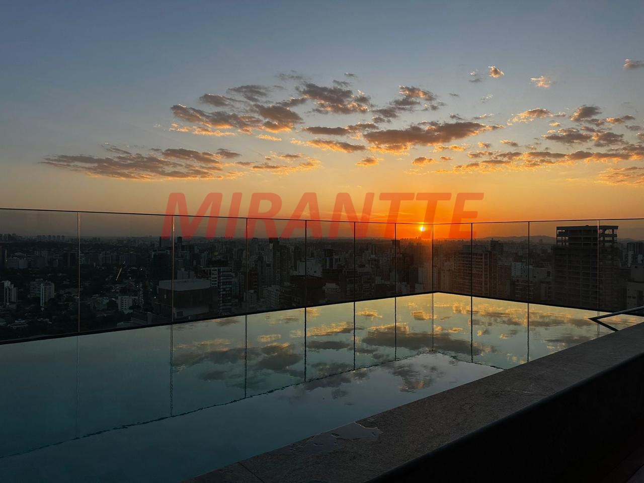 Apartamento de 91.82m² com 2 quartos em Jardim America