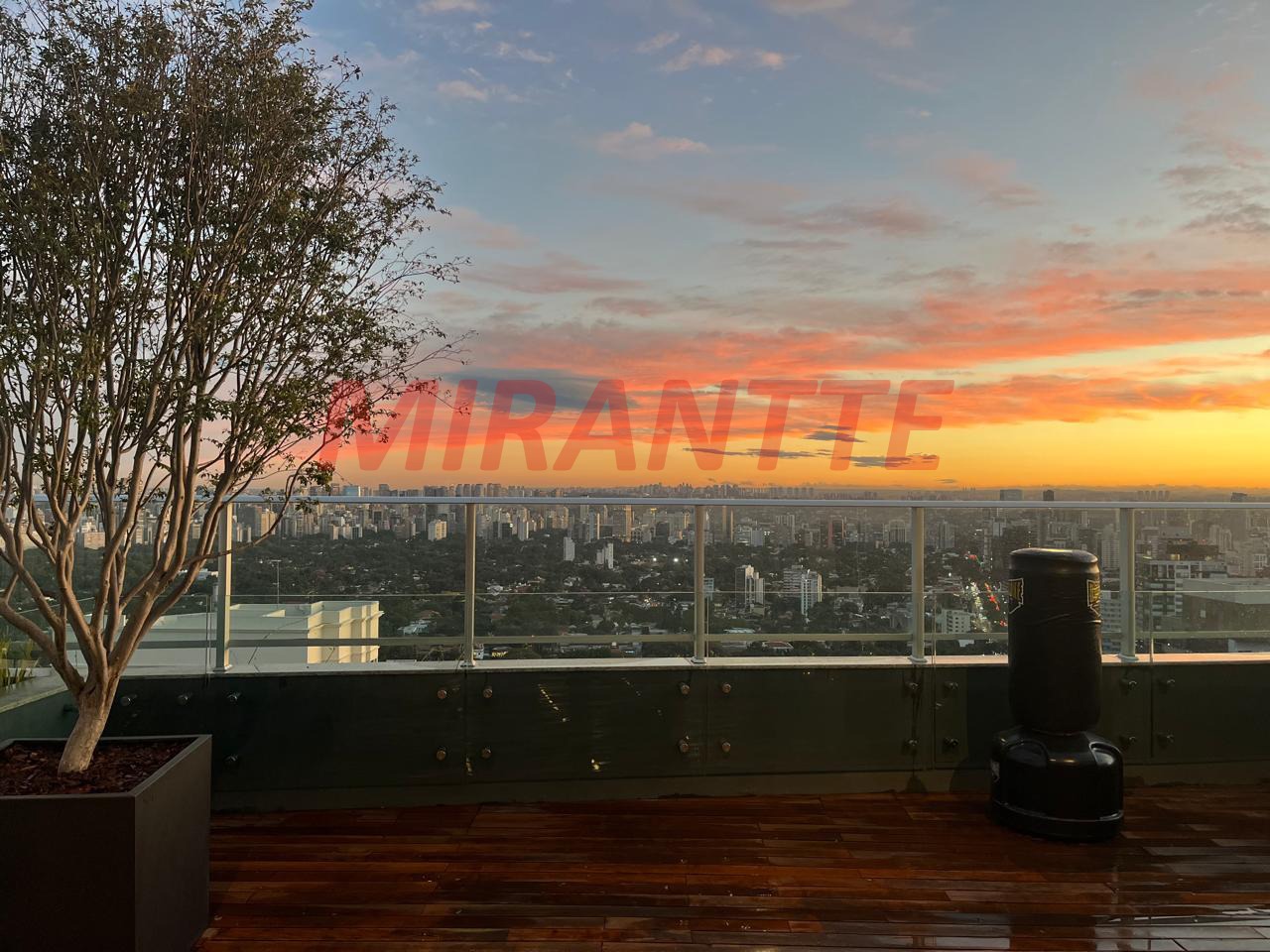 Apartamento de 91.82m² com 2 quartos em Jardim America